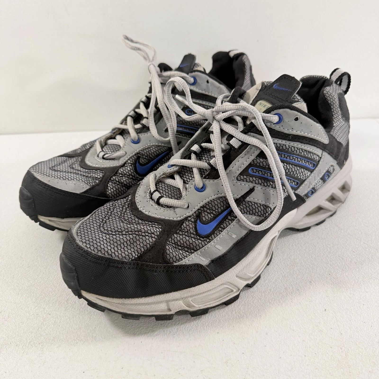 Vintage 2004 Nike Air Max Trail Hiking Walking Shoes Men’s Size 10.5 Gray Blue