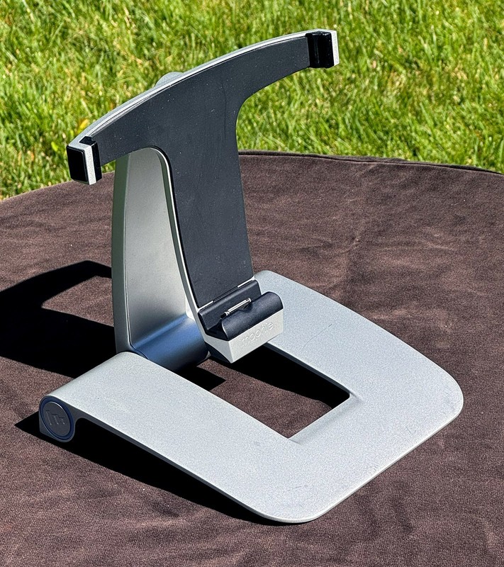 Mophie Powerstand iPad Docking Station 1195