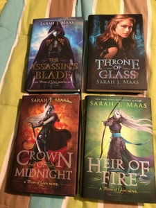 Book series by sarah j maas