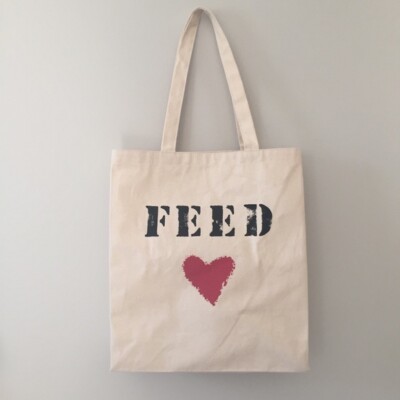 Clarins Tan / Red Feed 10 Tote + 1 x Red / 1 x White Feed Pins