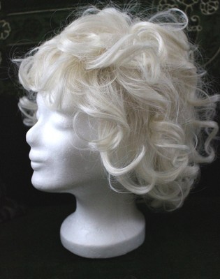NP 360  Tressallure Perücke Soft Curls Neuwertig Platinblond HD Locken Monotop