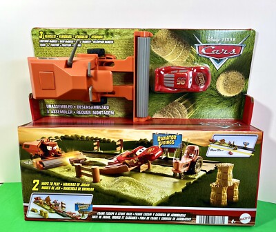 マテルカーズ FRANK ESCAPE AND STUNT RACE 2023 Mattel - Disney • Pixar Cars - Frank Escape & Stunt Race