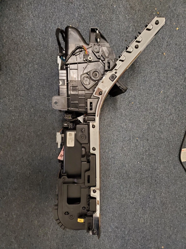 Lincoln Continental 2017-2020 montaje de consola central expresso ash GD9BF045B24A Foto 4 de 4