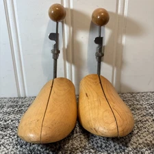 Vintage Pair of Hanover Co. Wooden Adjustable Shoe Trees Stretchers Sz #4 XL