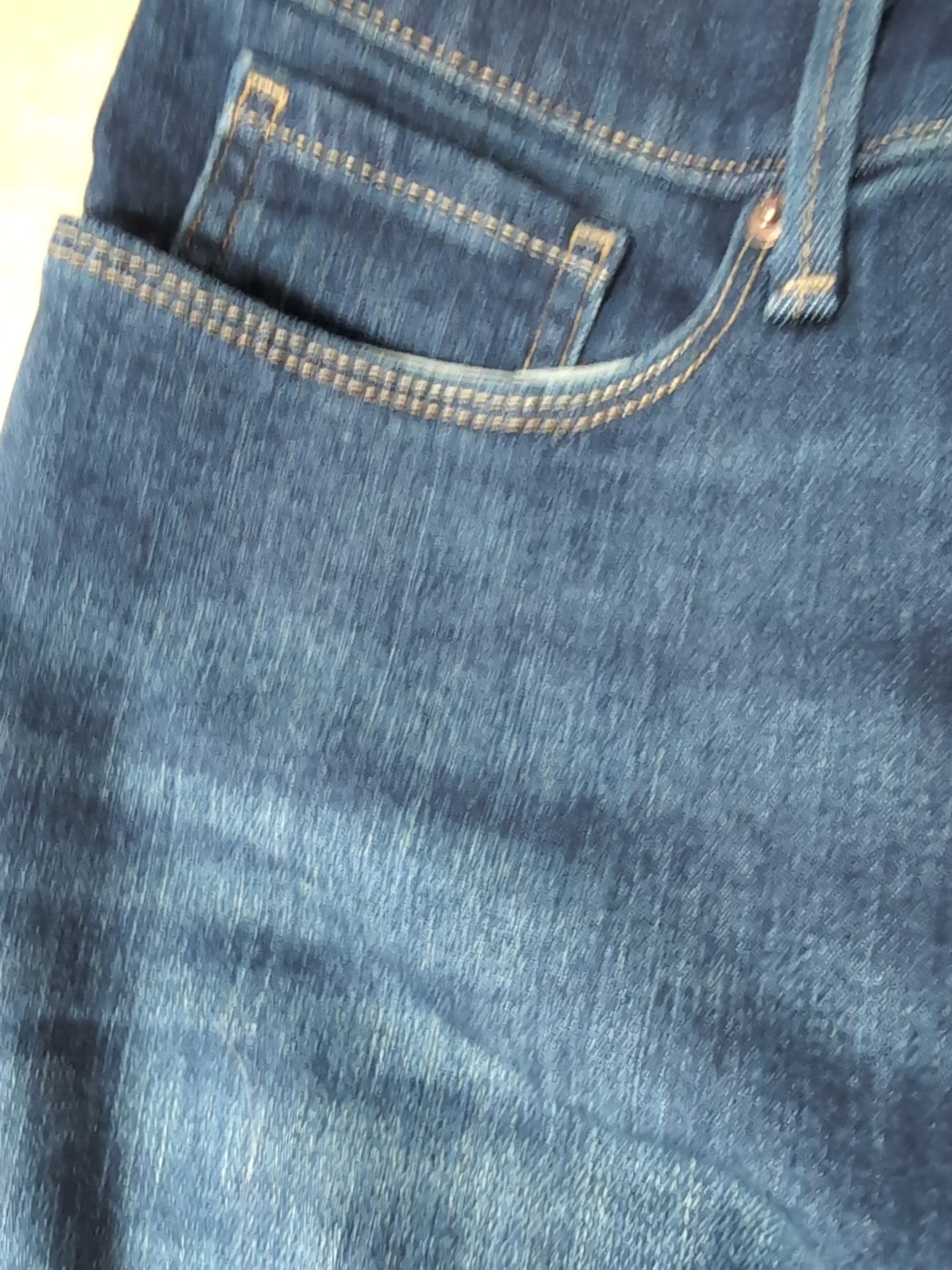 Signature by Levi Strauss Women's Mid Rise Straight Leg 4M Stretch Denim Jeans  thumbnail 6