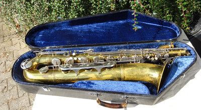Bariton Saxophon ca. 100 cm