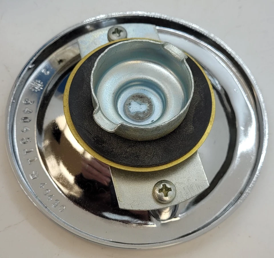 70-72 Dodge Challenger tampa de enchimento de tanque de combustível flip top sem ECS 3404657 NOS. - Imagem 4 de 4