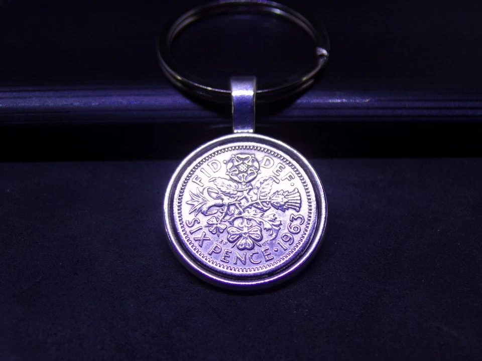 Dije de buena suerte para los amantes del lobo - Llaveros de seis peniques de la suerte para él ella Foto 3 de 4