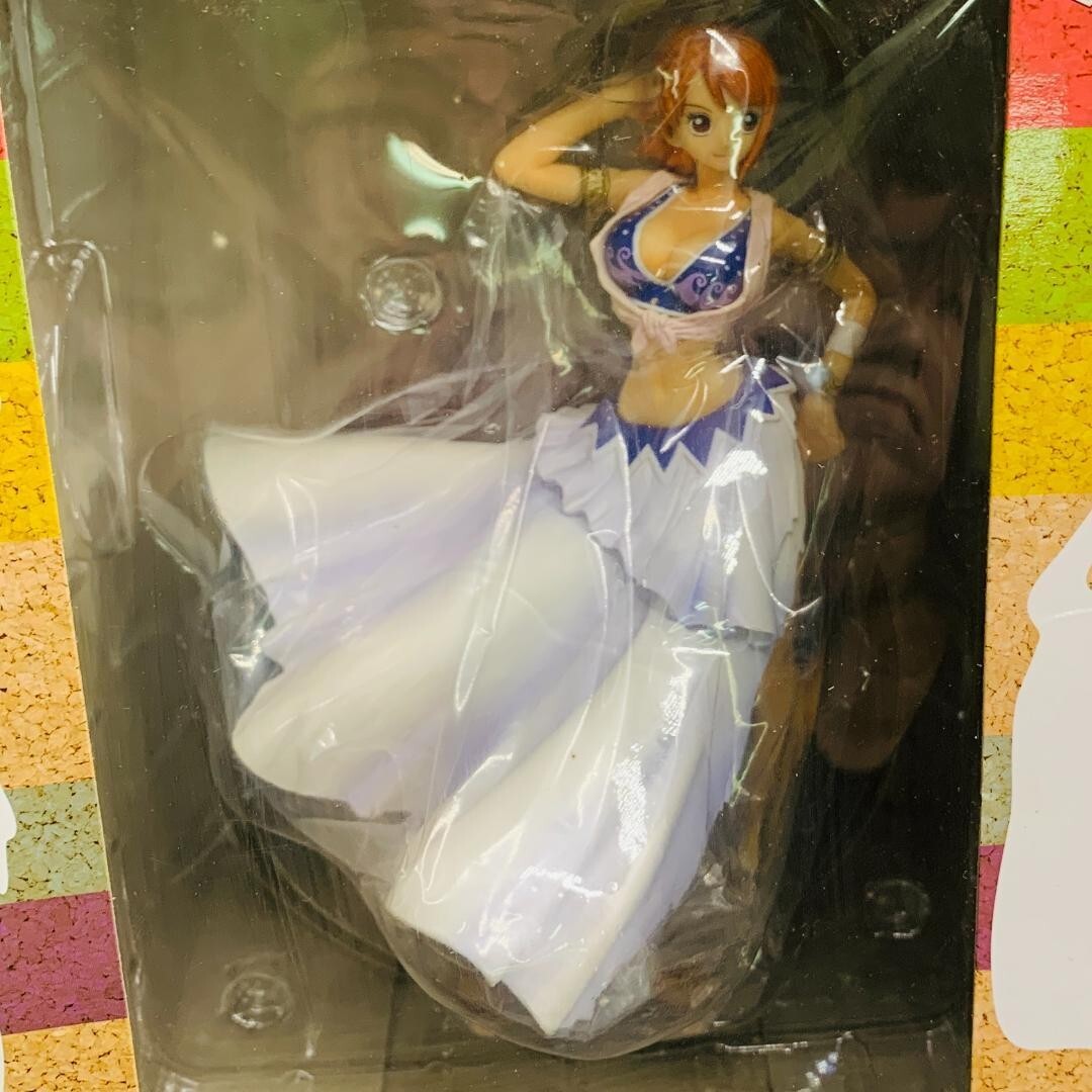 One Piece DX Figure Girls Snap Collection 1 Nami & Vivi Set