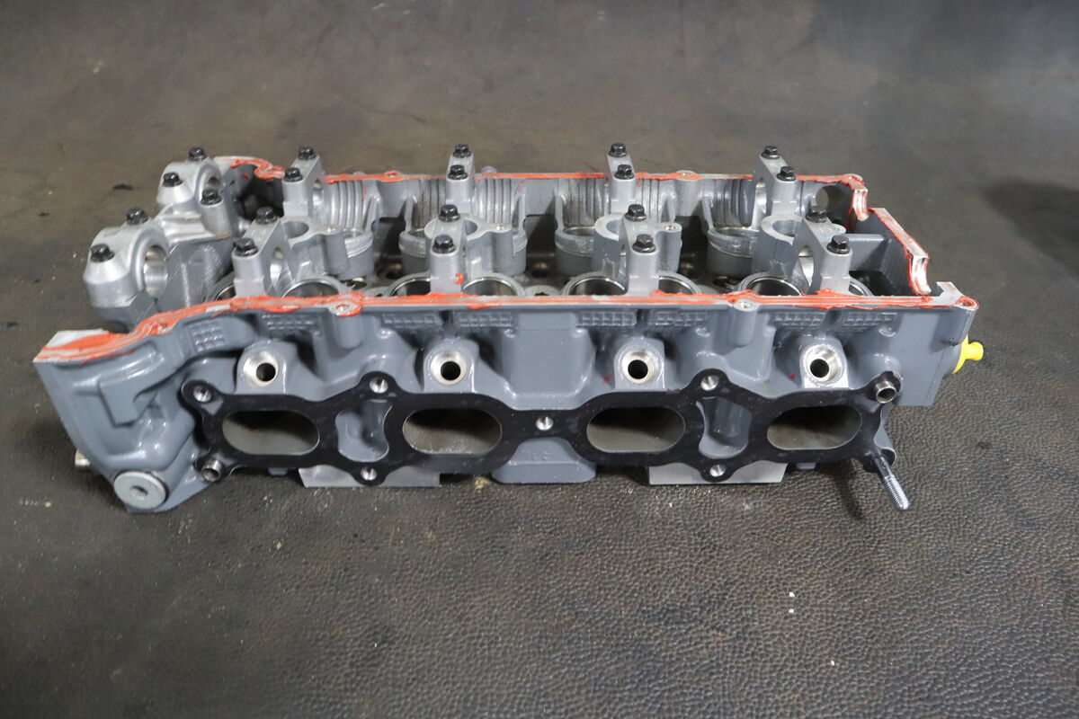 2008 SUZUKI DF90TXK8 OUTBOARD ENGINE TOP END CYLINDER HEAD 2008 SUZUKI DF90TXK8 OUTBOARD ENGINE TOP END CYLINDER HEAD