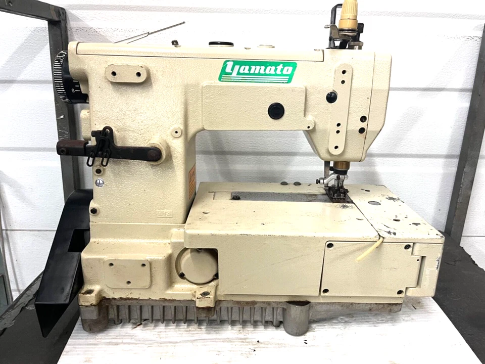 MÁQUINA DE COSER INDUSTRIAL YAMATO VF2560 CABEZAL PLANO DE 4 AGUJAS SOLO CABEZAL PLANO Foto 4 de 4