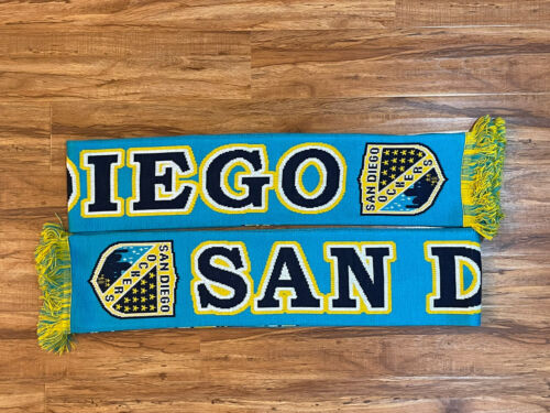 San Diego Sockers Team Soccer Scarf Teal & Yellow - Picture 2 of 6