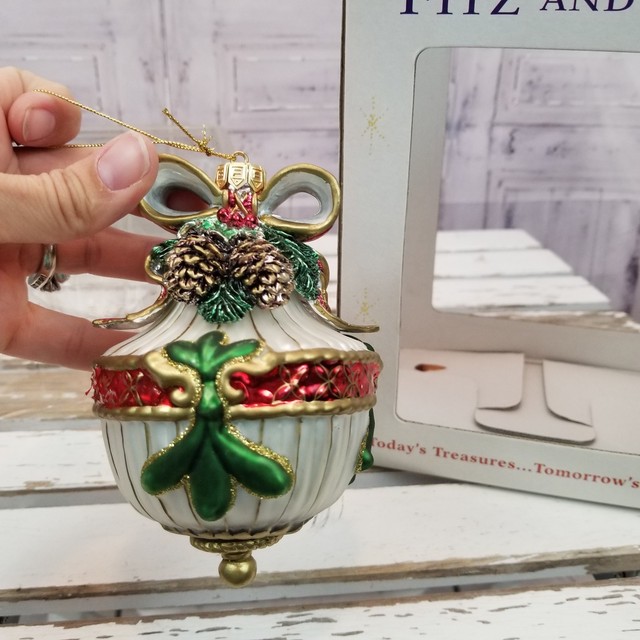 Fitz Floyd Xmas holiday ornament round ribbon 5" tree christmas