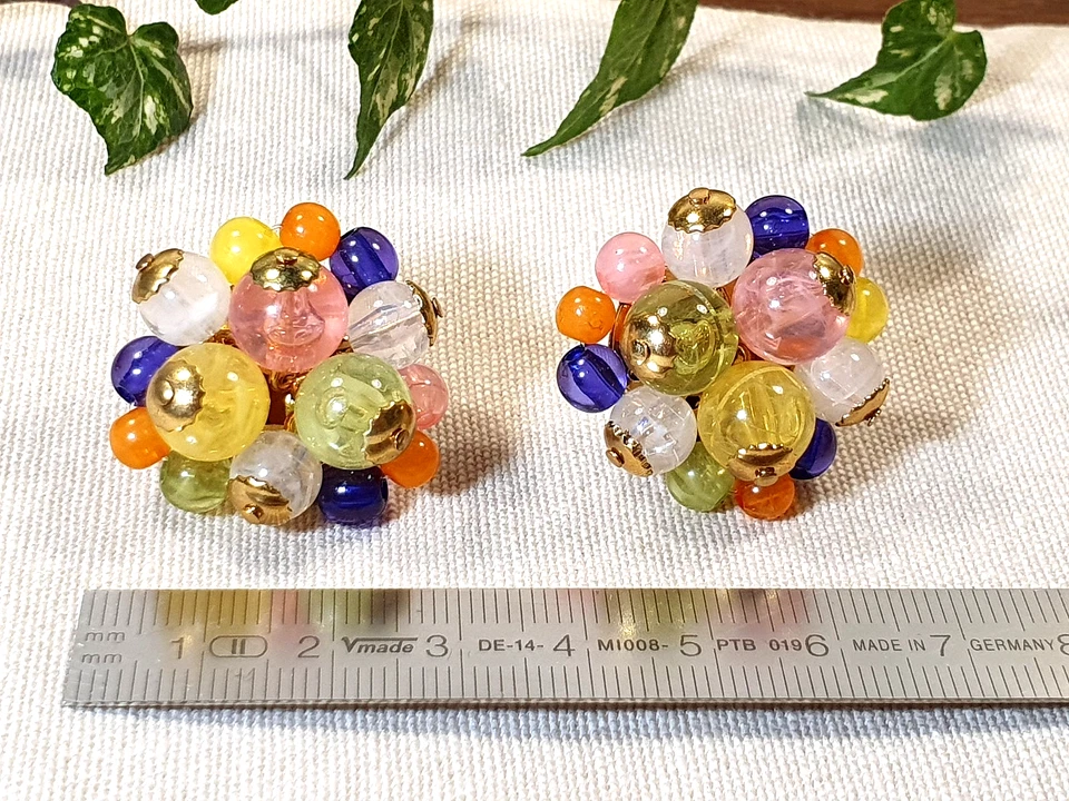 Vintage Ohrschmuck, 1980er, Ohrstecker, bunte Perlen, fröhlich, Modeschmuck Avon - Bild 4 von 4