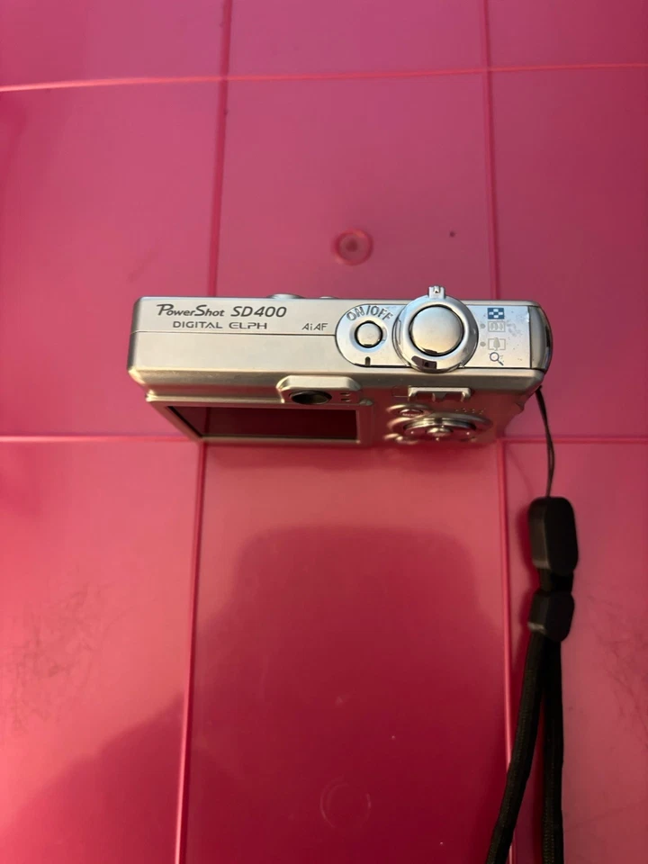 佳能 PowerShot ELPH SD400-RETRO-SILVER 数码相机-SD 卡和充电器经过测试 — 第 4/4 张图片