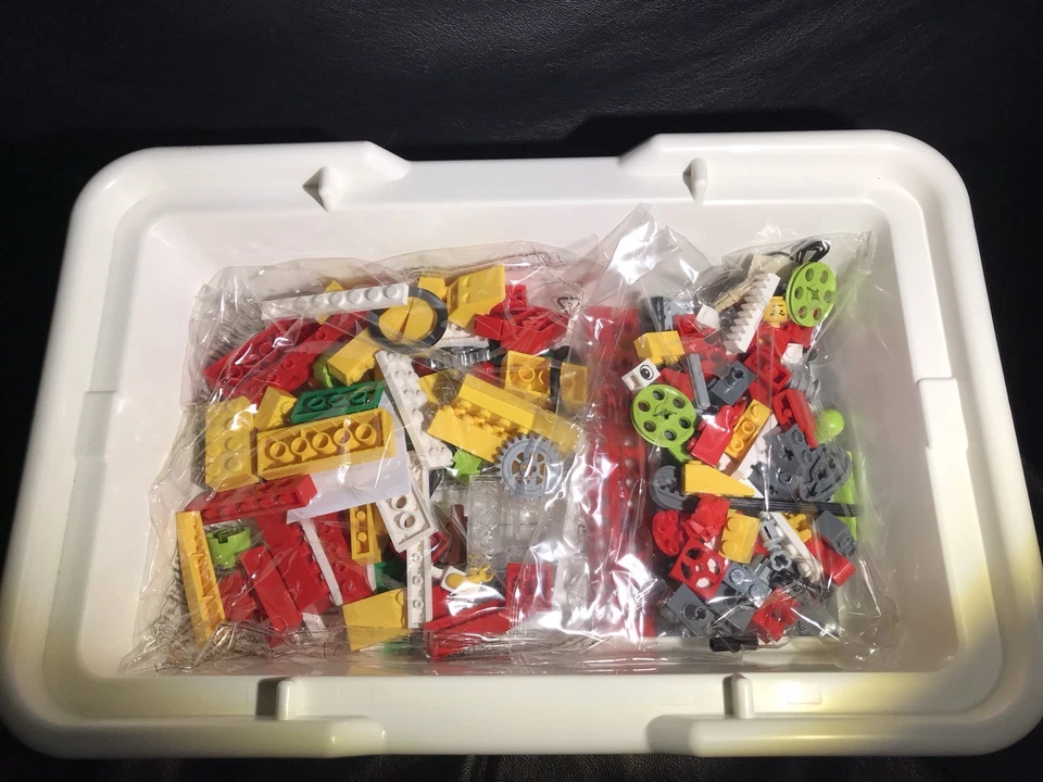 LEGO EDUCATION: Juego de construcción WeDo (9580) piezas selladas en bolsas - caja abierta Foto 4 de 4