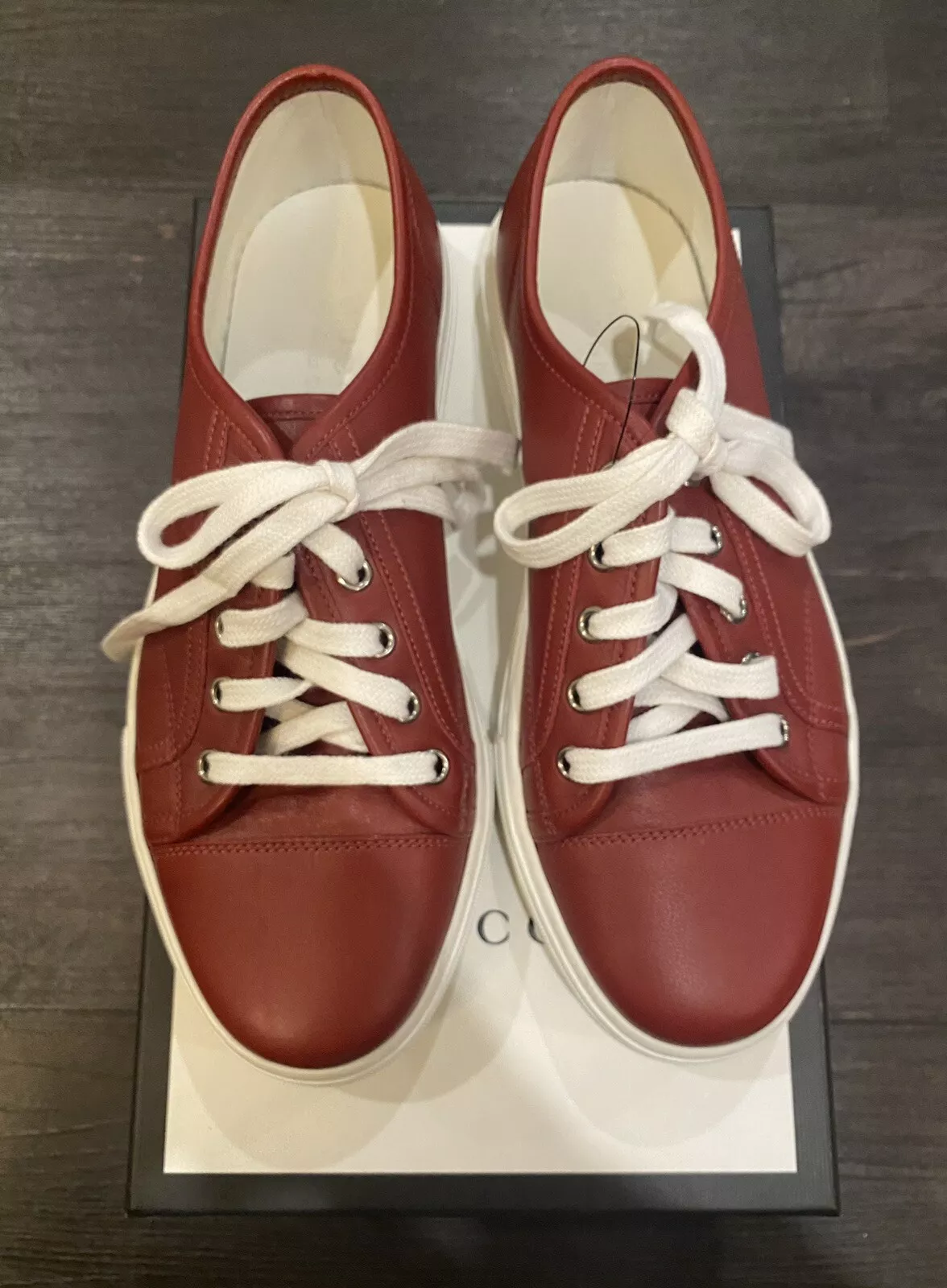 Baskets en cuir rouge Gucci taille US 6