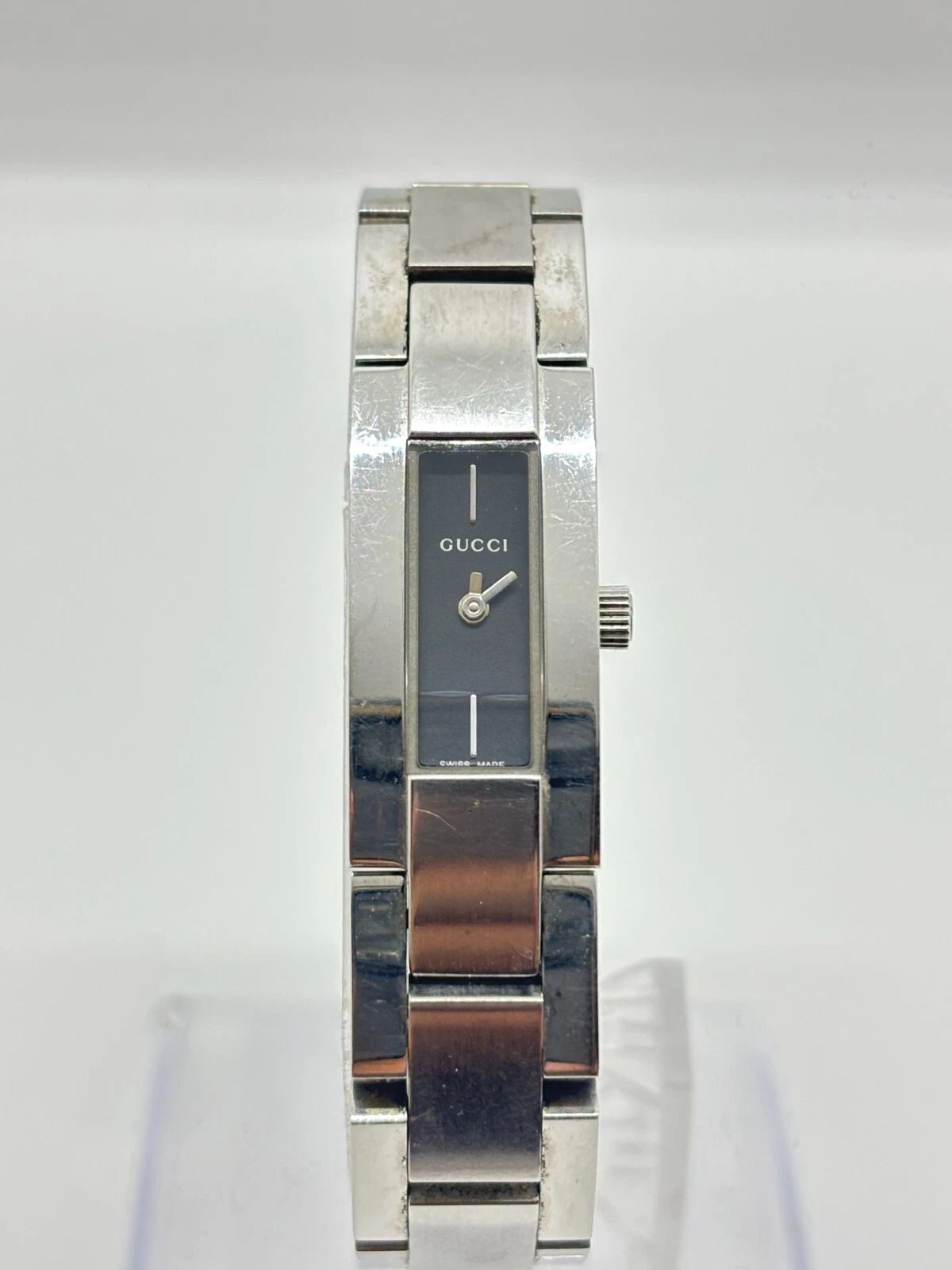 [Exc+5] Série GUCCI 4600L Femme Acier Inoxydable Cadran Noir Quartz Occasion