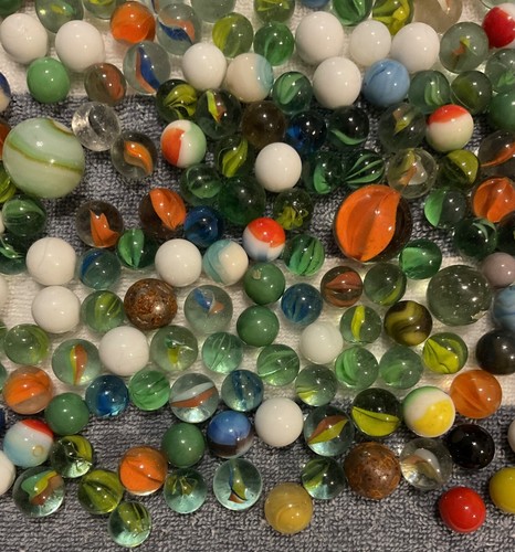 Vintage marbles Lot of over 200,swirls,slags,cats eyes,different sizes ,colors - Picture 7 of 10