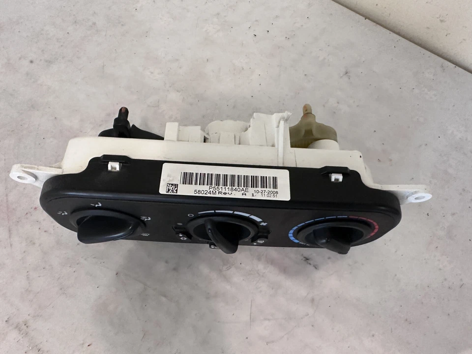 Jeep Wrangler 2009 aire acondicionado control de calefacción control de temperatura control de clima Foto 2 de 4