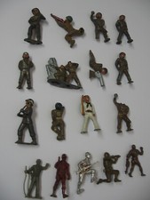 12-WW2 1940's Barclay Lead Metal Toy Soldiers  5-Vintage 1960's Plastic Soldier