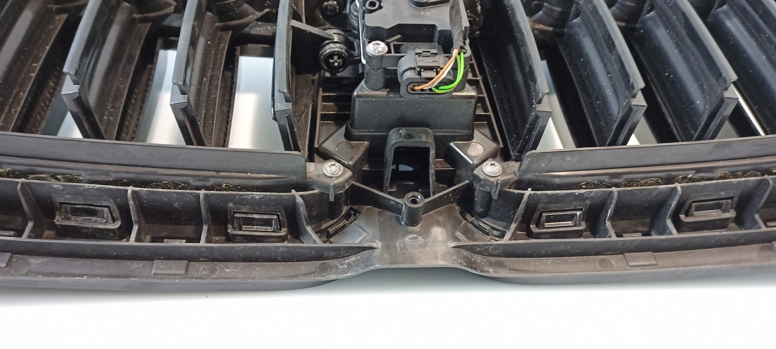 BMW Air Duct w. Air Flap Control top 9465188 3' G20 G21 G28 023550 eBay