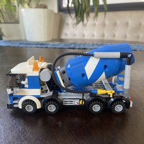 LEGO #7990: City Cement Mixer & Minifigure | Sold As Pictured | Free Shipping!!!