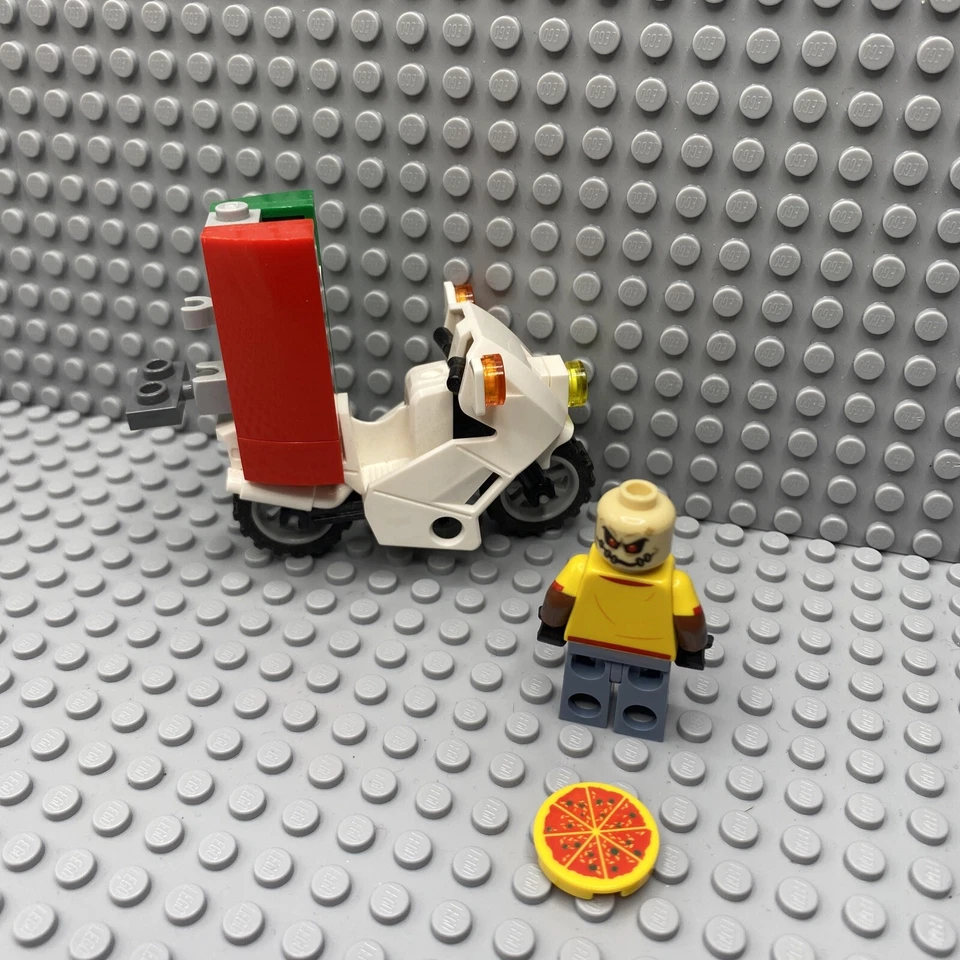 LEGO Replacement pieces Lego Batman Scarecrow Pizza Delivery From Set 70910 Foto 4 de 4