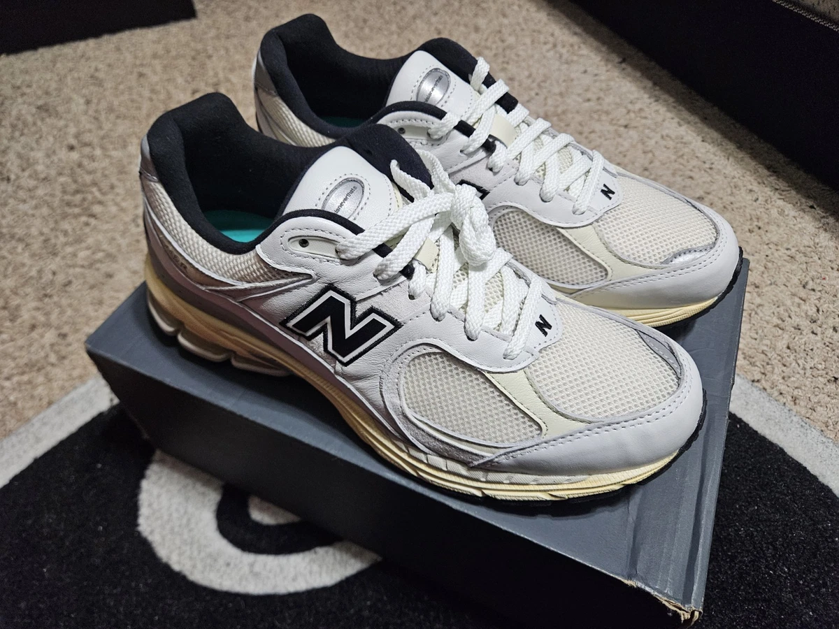 New Balance thisisneverthat x 2002R White for Sale | Authenticity