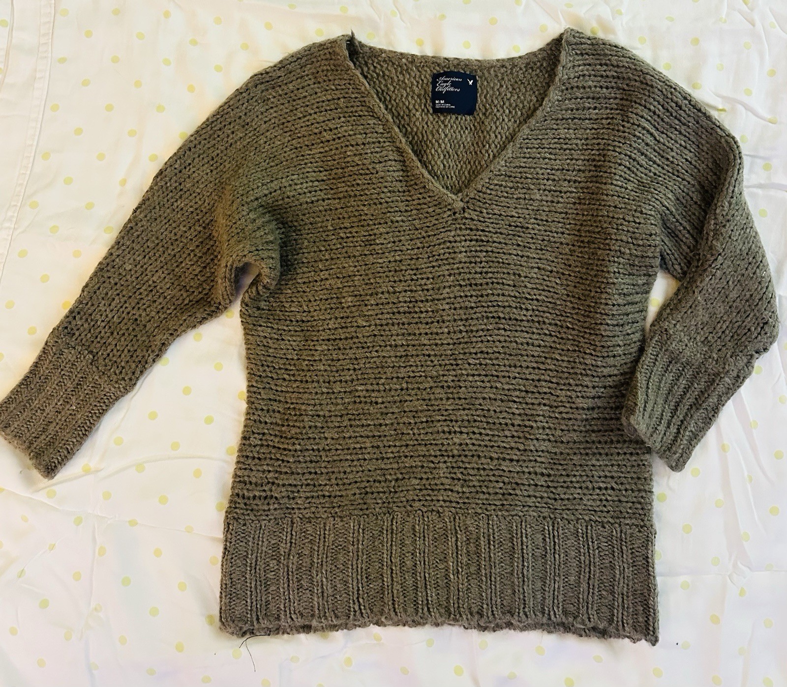 American Eagle AE Sweater Size Medium ￼￼ - image 1
