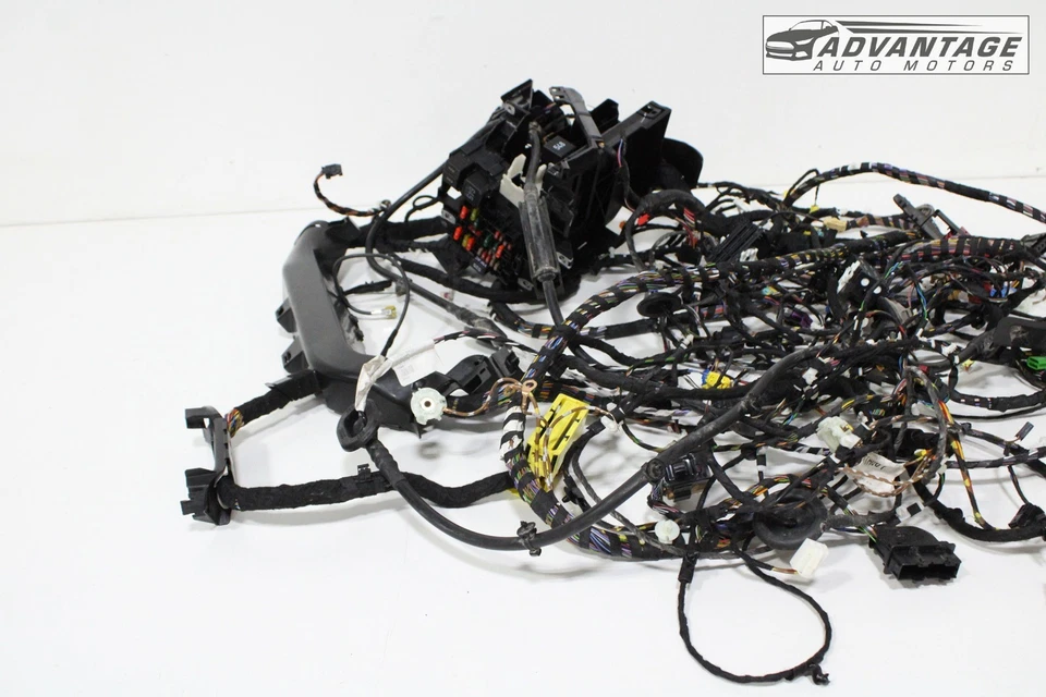 Arnés de cableado de carrocería principal Volkswagen Jetta 2019-2020 8V0927902F OEM Foto 3 de 4