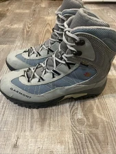 Garmont Tower Trek GTX Hiking Snow Boots Women Size 11 Gray Blue