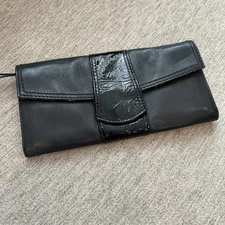 FOSSIL  Envelope Wallet Clutch Black Leather Patent Trim 3 Compartment 9.5”x 4.5