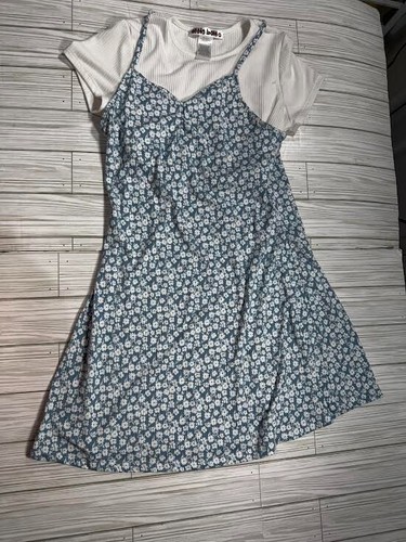Ellie Belle Girls Top - Size 14 (Straight) - Blue Floral with Striped Sleeves - Picture 2 of 3