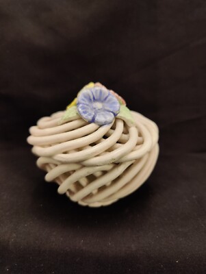 Vintage Gittergeflecht Korb & Deckel Schmuckschatulle mit Blumen evtl. Italienisch 3,5''