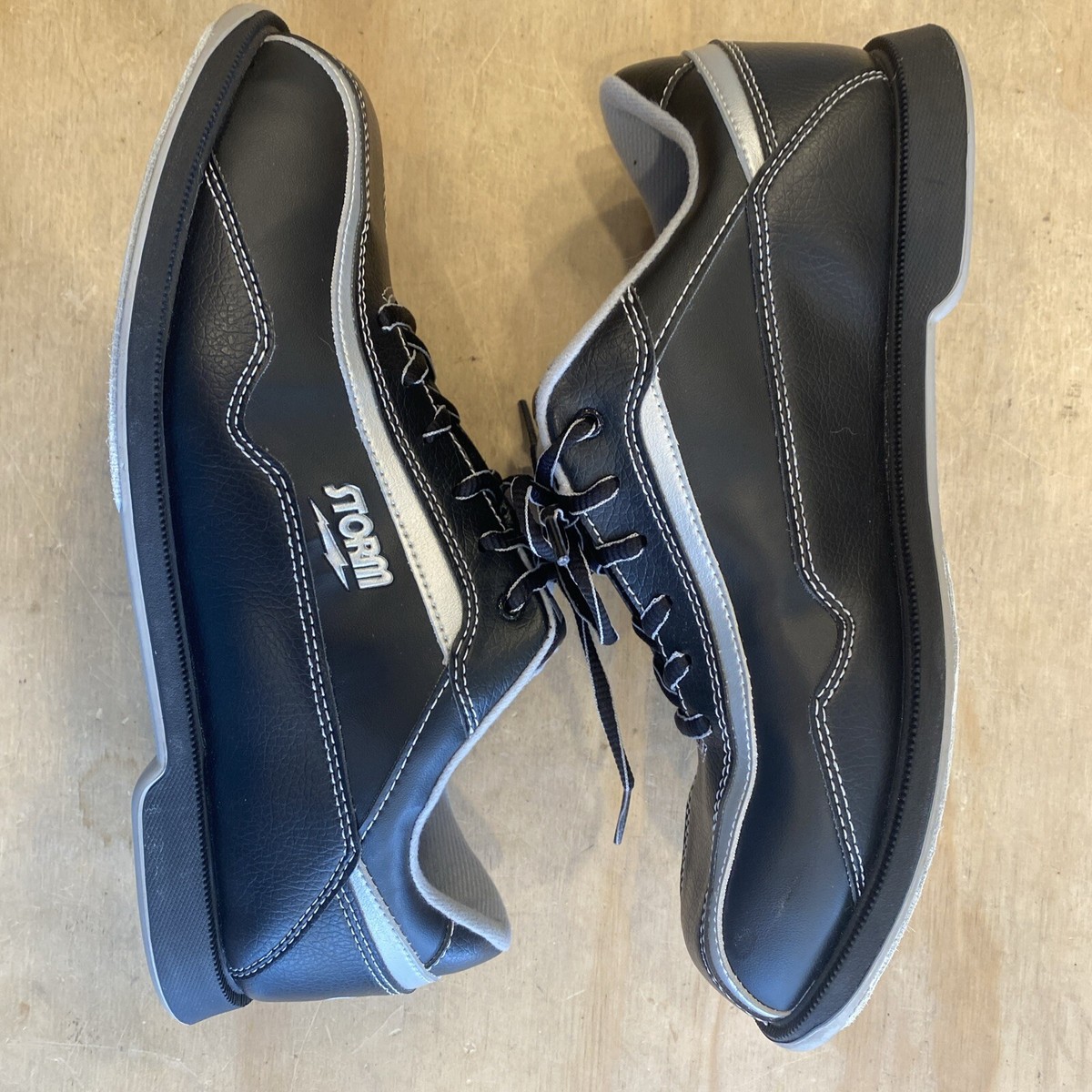 1549) Storm Volkan Black/Silver Bowling Shoes S212-1 Men's
