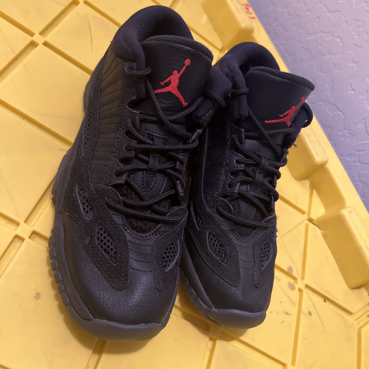 air jordan 11 low referee