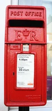 Photo 6x4 Close up, Elizabeth II postbox, Bempton Post office and village c2016