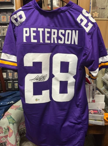 Adrian Peterson Autographed Minnesota Vikings Jersey BECKETT COA NFL HOF RB