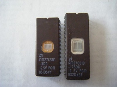 2 EPROMS  AM27C010 -175DC  12.5 PGM + AM27128A -3DC 12.5  PGM
