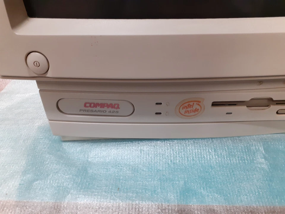 Monitor Compaq Presario 425 All-In-One - Immagine 4 di 4