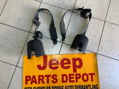 2007 - 2010 JEEP WRANGLER JK 2 OR 4 DOOR REAR SEAT BELTS OEM P5KP121DVAB