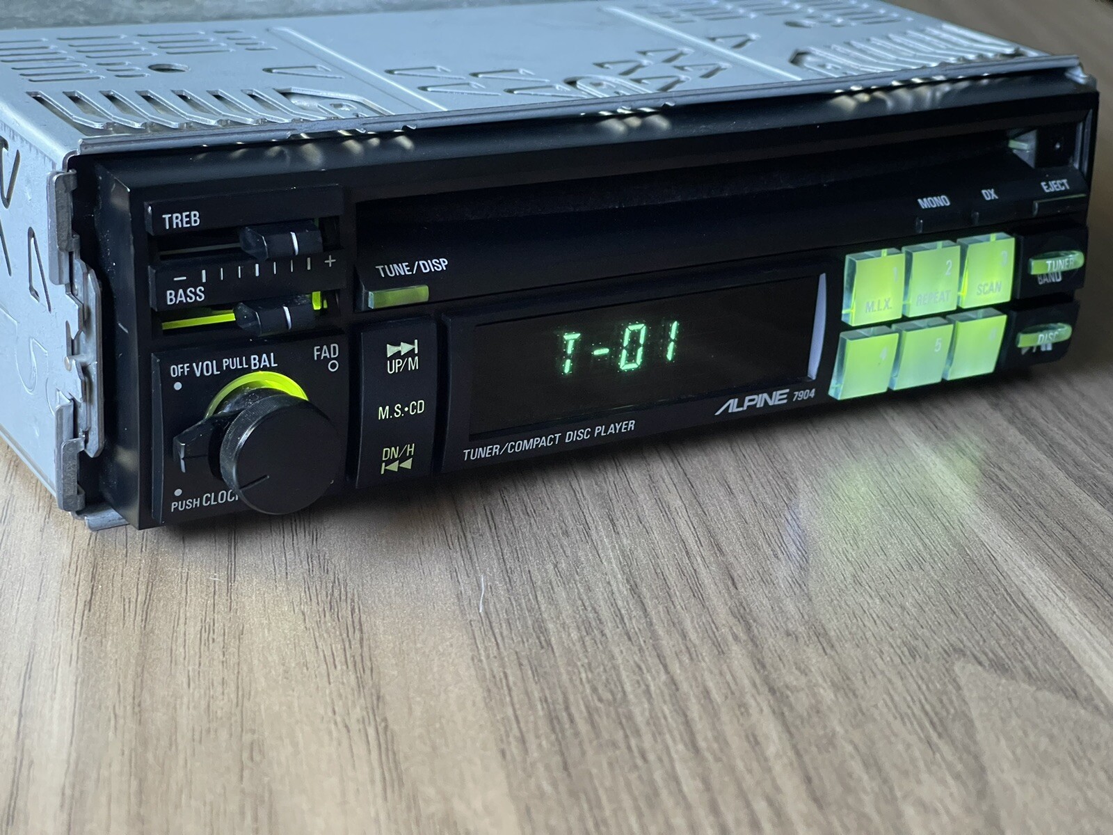 ALPINE OLD SCHOOL CAR AUDIO STEREO IN DASH CD UNIT! 7904 RARE! VINTAGE