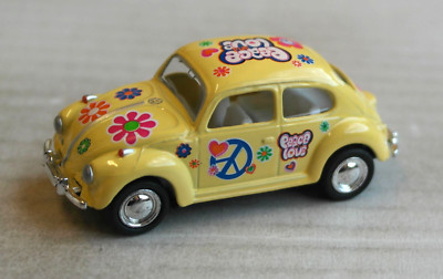 Kinsmart 1967 VW Volkswagen Käfer pastellgelb Flower Power 1:64 Oldtimer Car ´67