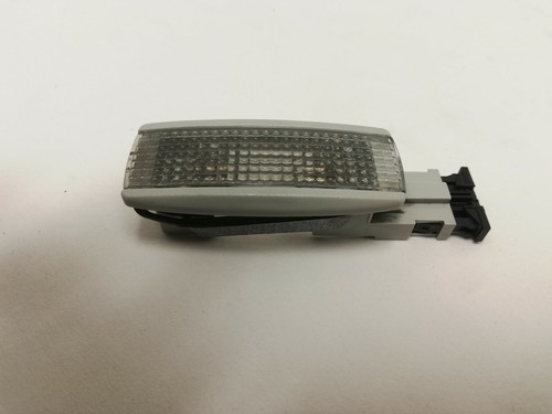 VW Touran 1T -  Leuchte Innenleuchte Innenraumleuchte  3b0947113  (99)
