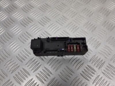 Mercedes-Benz C E W202 W210 Relay Fuse Box Junction Control Unit A0005400172