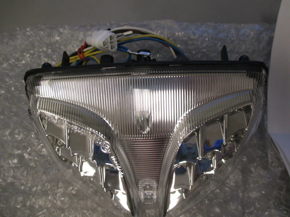 08-12 SUZUKI GSXR600 GSXR750 LED Luz Trasera Freno Claro NUEVO BikeMaster WM15 Foto 3 de 4