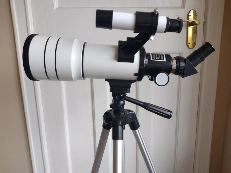 AZM70300 Telescope- Adjustable Tripod & Phone Adapter - Beginners/Children's 10+ - Image 3 of 4