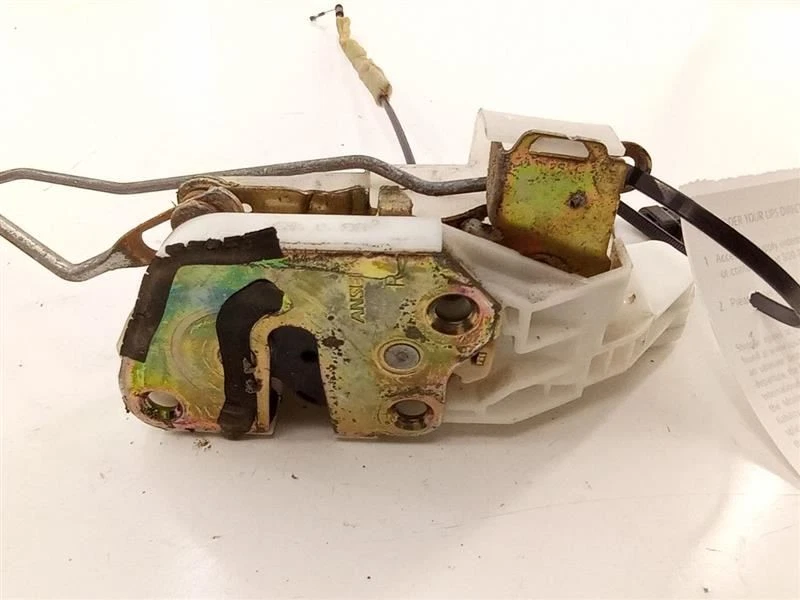 Actuador delantero para pasajeros Mitsubishi Montero 1999-2001 probado por fabricante original Foto 3 de 4