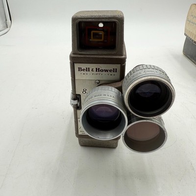 Vintage Bell & Howell 8mm Movie Camera 252 With Sun Dial & 3 Lens